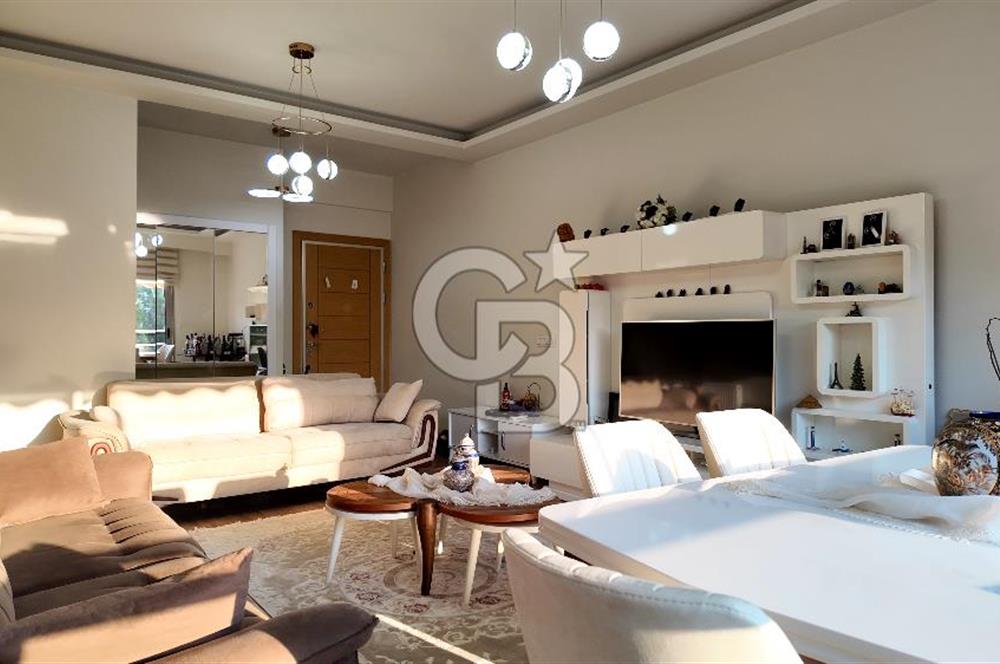 Narova 5. Etap'ta Satılık 2+1 Ebeveyn Banyolu Havuzlu Daire