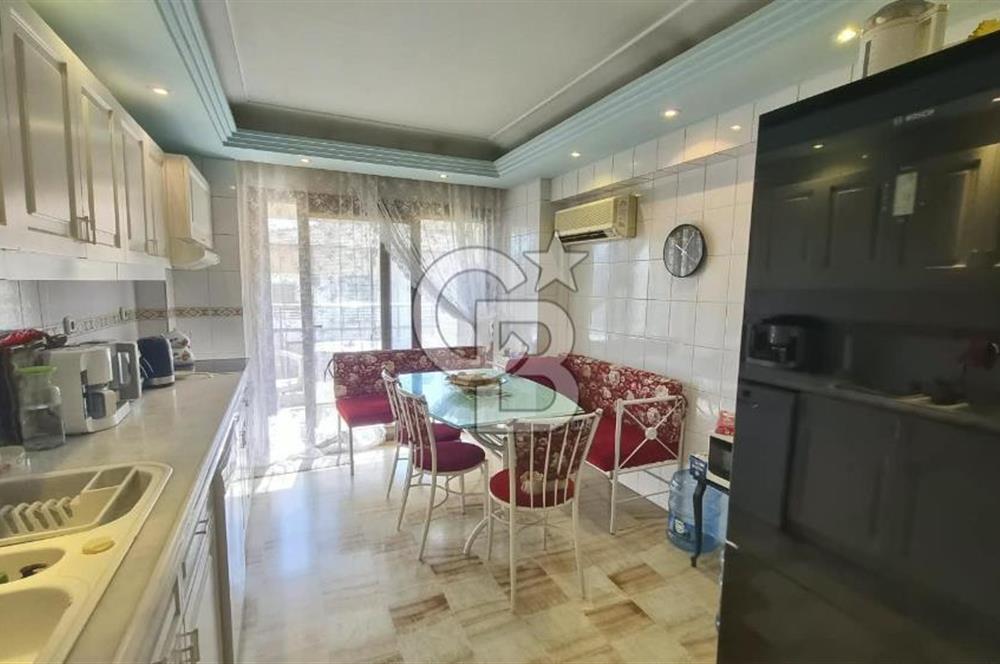 Girne Caddesi Erdil Sitesi'nde Satılık 170m² 3+1 Daire