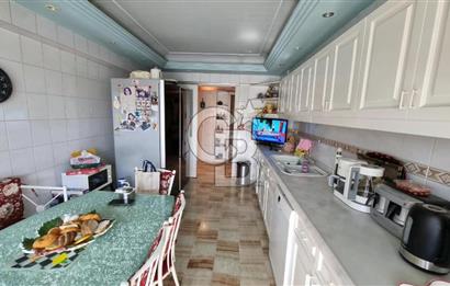 Girne Caddesi Erdil Sitesi'nde Satılık 170m² 3+1 Daire