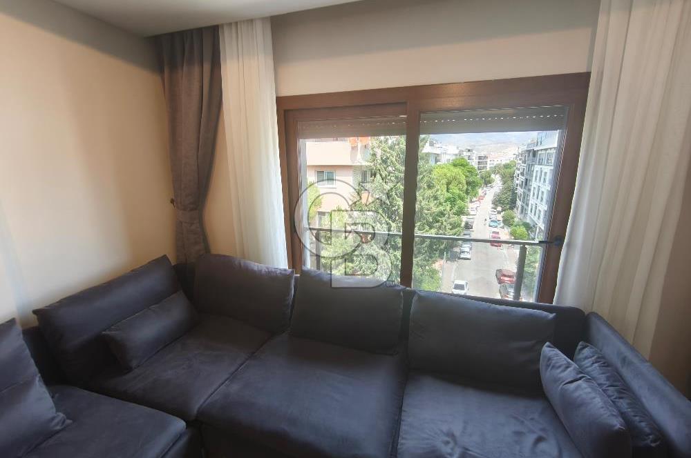 Karşıyaka Bostanlı'nın Kalbinde 2+1 Geniş ve Ferah Kiralık Daire