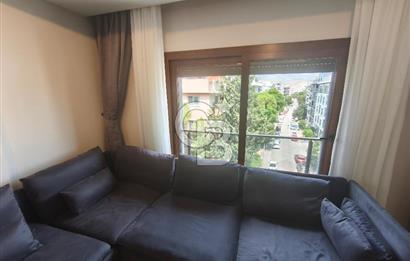 Karşıyaka Bostanlı'nın Kalbinde 2+1 Geniş ve Ferah Kiralık Daire