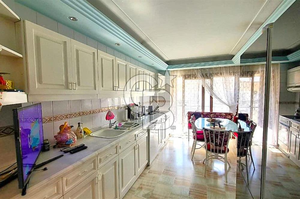 Girne Caddesi Erdil Sitesi'nde Satılık 170m² 3+1 Daire