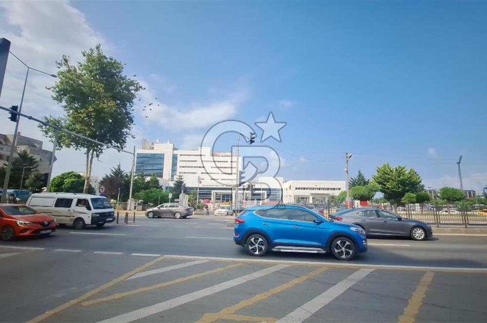 Söğütlü'de Hastane Karşısında,Şehrin Merkezinde Satılık 3+1Daire