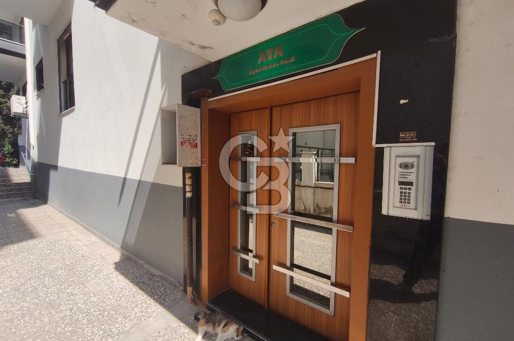 Karşıyaka Bostanlı'nın Kalbinde 2+1 Geniş ve Ferah Kiralık Daire