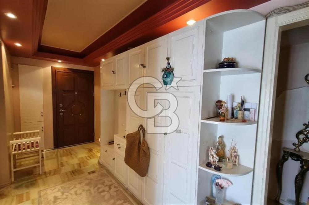 Girne Caddesi Erdil Sitesi'nde Satılık 170m² 3+1 Daire