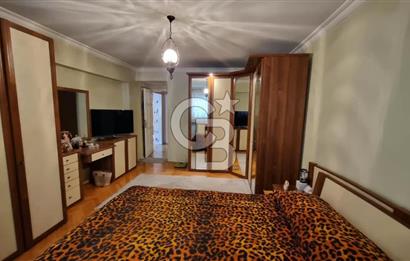 Girne Caddesi Erdil Sitesi'nde Satılık 170m² 3+1 Daire