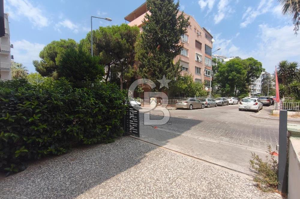 Karşıyaka Bostanlı'nın Kalbinde 2+1 Geniş ve Ferah Kiralık Daire