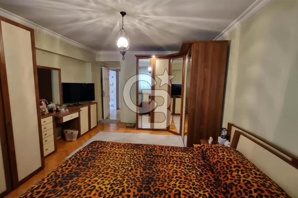 Girne Caddesi Erdil Sitesi'nde Satılık 170m² 3+1 Daire