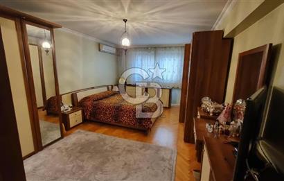 Girne Caddesi Erdil Sitesi'nde Satılık 170m² 3+1 Daire