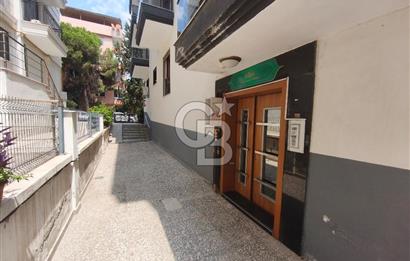 Karşıyaka Bostanlı'nın Kalbinde 2+1 Geniş ve Ferah Kiralık Daire