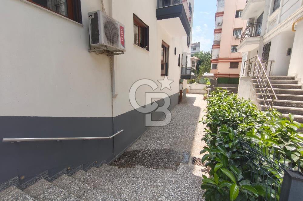 Karşıyaka Bostanlı'nın Kalbinde 2+1 Geniş ve Ferah Kiralık Daire