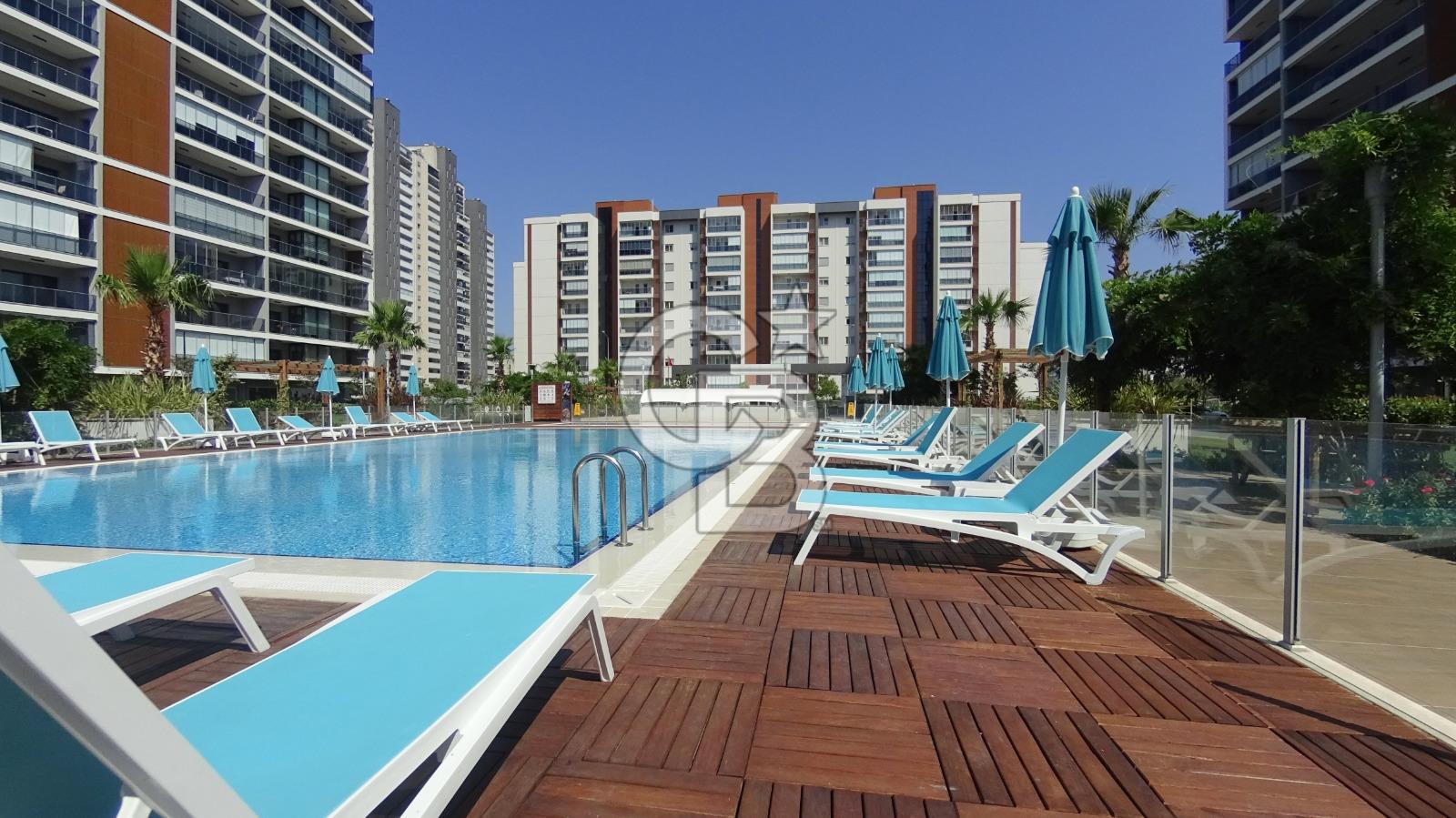 Mavişehir Modern 4'te Deniz Manzaralı Kiralık 3+1 Daire
