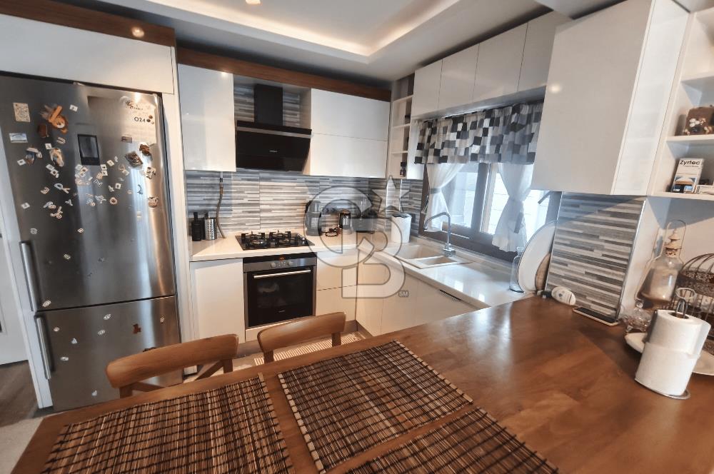 Karşıyaka Bostanlı'nın Kalbinde 2+1 Geniş ve Ferah Kiralık Daire