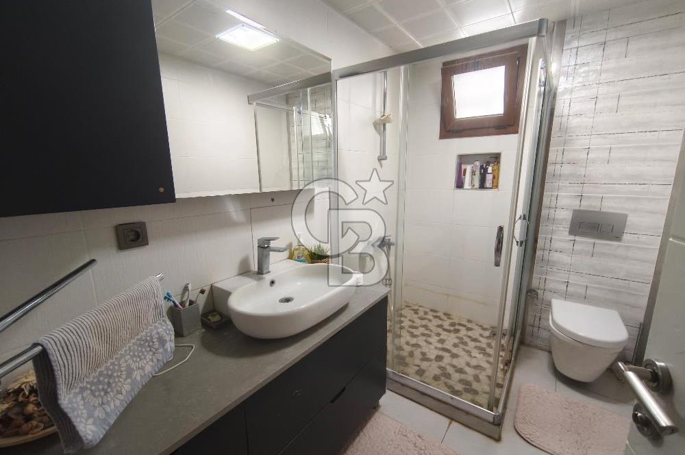 Karşıyaka Bostanlı'nın Kalbinde 2+1 Geniş ve Ferah Kiralık Daire
