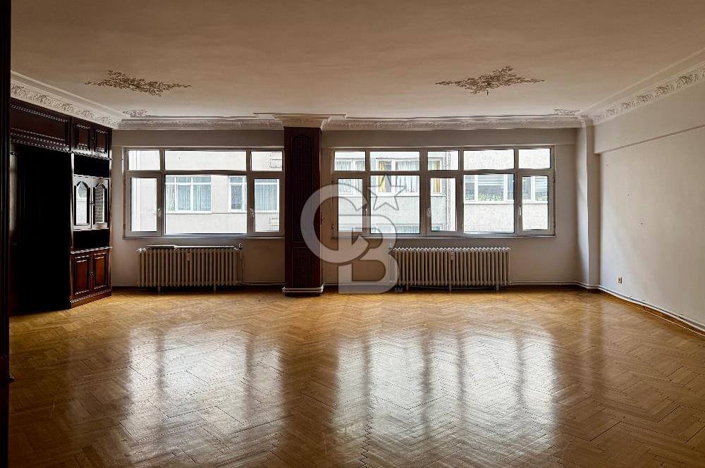 NİSANTAŞI, HÜSREV GEREDE CADDESİ 5+1 SATILIK DAİRE