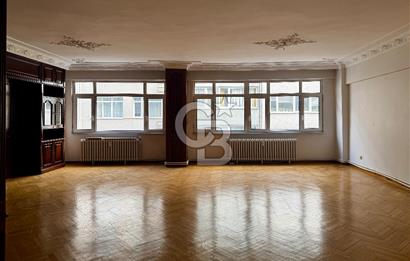NİSANTAŞI, HÜSREV GEREDE CADDESİ 5+1 SATILIK DAİRE