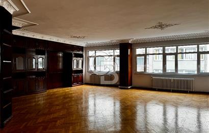 NİSANTAŞI, HÜSREV GEREDE CADDESİ 5+1 SATILIK DAİRE