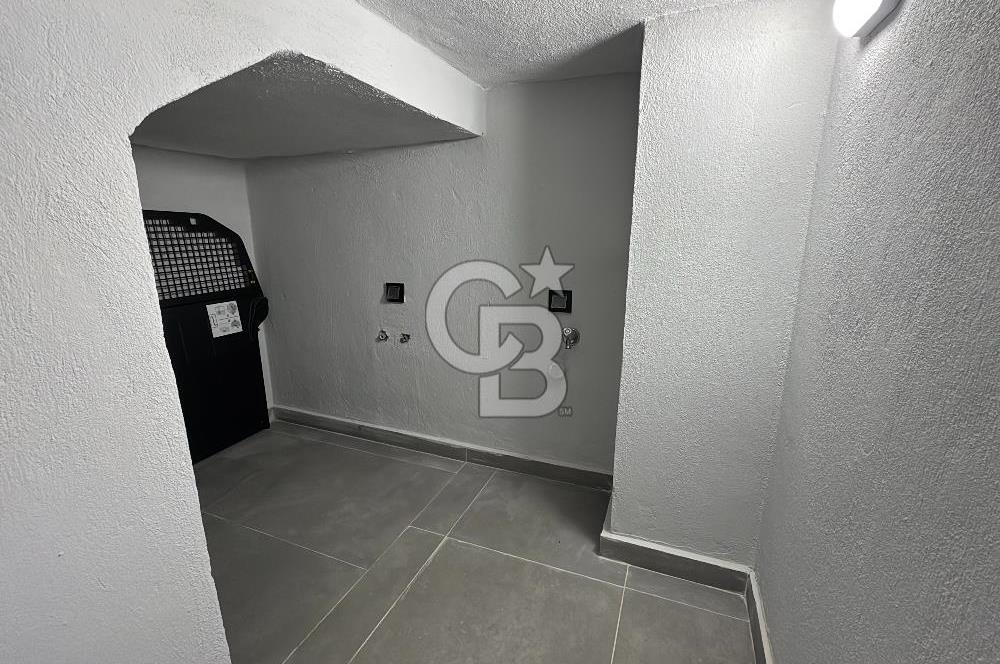 Deniz Manzaralı 500 m2 Sıfır Villa