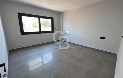 Deniz Manzaralı 500 m2 Sıfır Villa