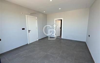 Deniz Manzaralı 500 m2 Sıfır Villa