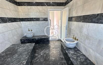 Deniz Manzaralı 500 m2 Sıfır Villa