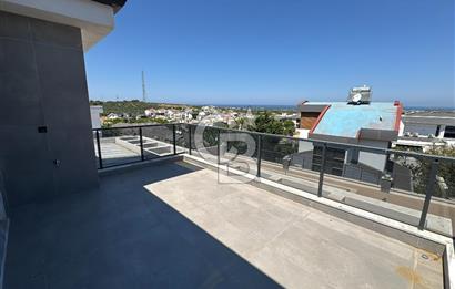 Deniz Manzaralı 500 m2 Sıfır Villa