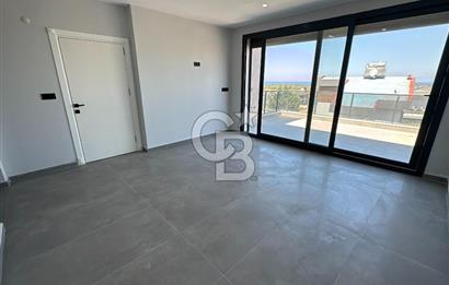 Deniz Manzaralı 500 m2 Sıfır Villa