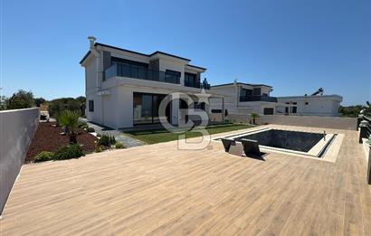 Deniz Manzaralı 500 m2 Sıfır Villa