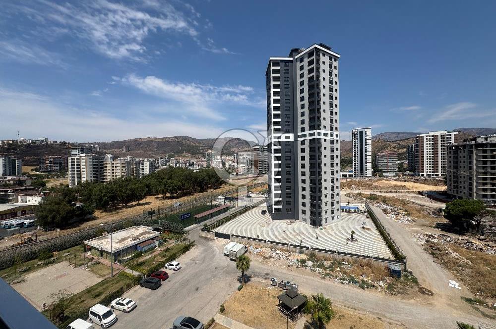 Karşıyaka Örnekköy Ata Sitesi havuzlu güvenlikli 3 + 1 kiralık daire