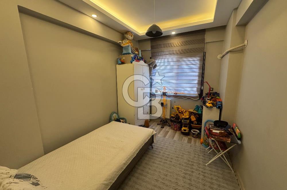 Karşıyaka Örnekköy Ata Sitesi havuzlu güvenlikli 3 + 1 kiralık daire