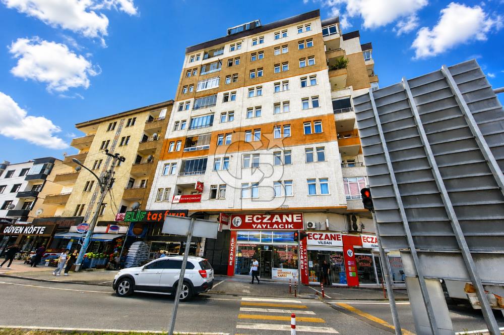 Söğütlü'de Hastane Karşısında,Şehrin Merkezinde Satılık 3+1Daire