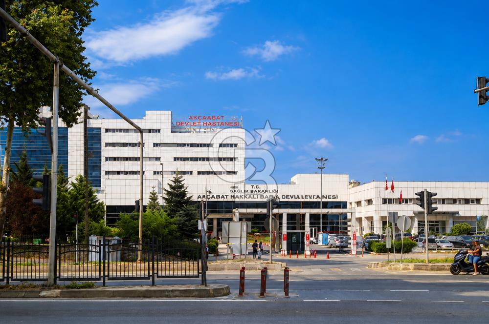 Söğütlü'de Hastane Karşısında,Şehrin Merkezinde Satılık 3+1Daire