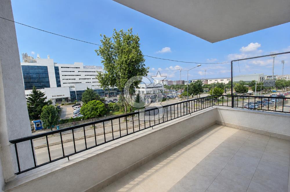 Söğütlü'de Hastane Karşısında,Şehrin Merkezinde Satılık 3+1Daire