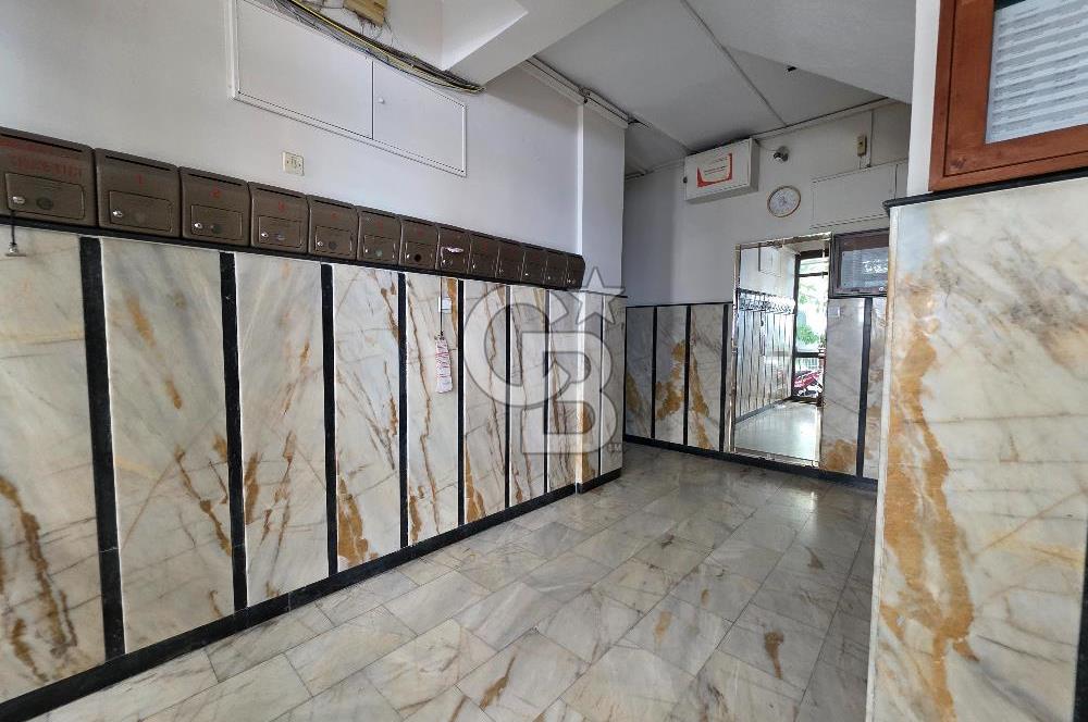 Bornova Süvari Caddesinde 3+1 Kiralık Daire
