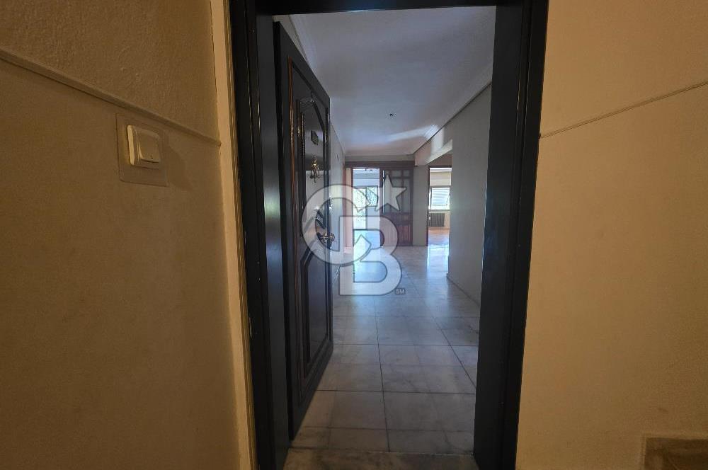 Bornova Süvari Caddesinde 3+1 Kiralık Daire