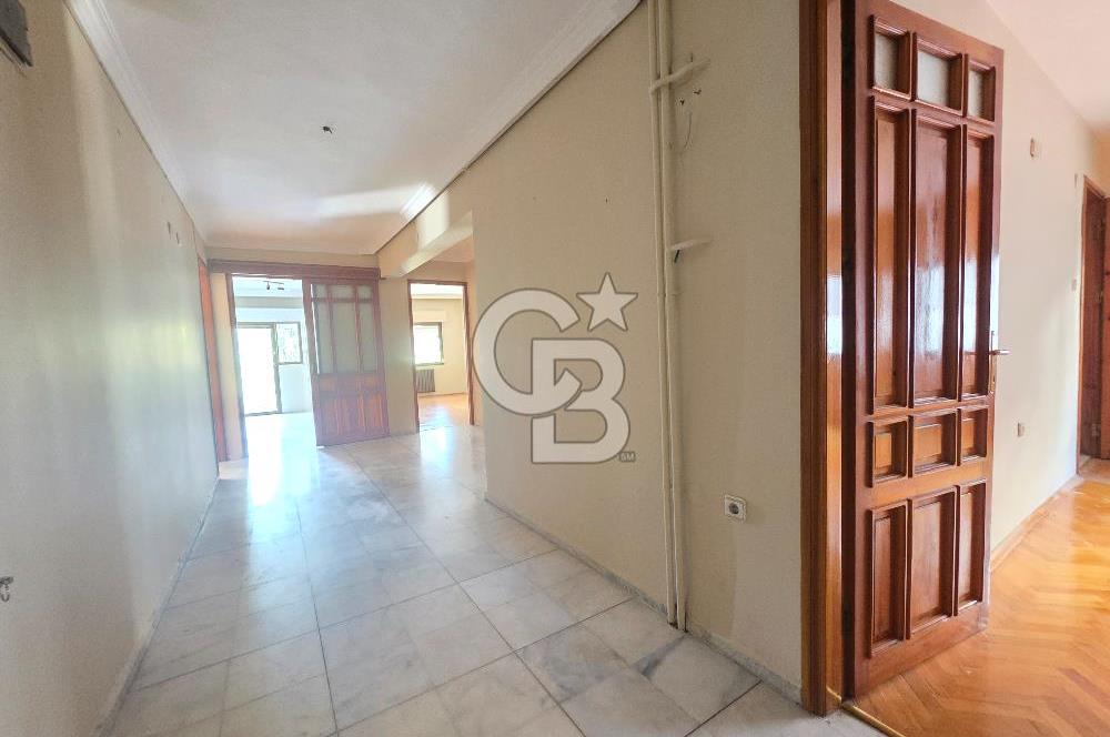 Bornova Süvari Caddesinde 3+1 Kiralık Daire