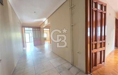 Bornova Süvari Caddesinde 3+1 Kiralık Daire