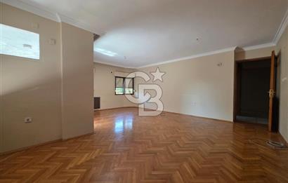 Bornova Süvari Caddesinde 3+1 Kiralık Daire