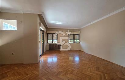 Bornova Süvari Caddesinde 3+1 Kiralık Daire