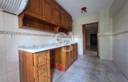 Bornova Süvari Caddesinde 3+1 Kiralık Daire