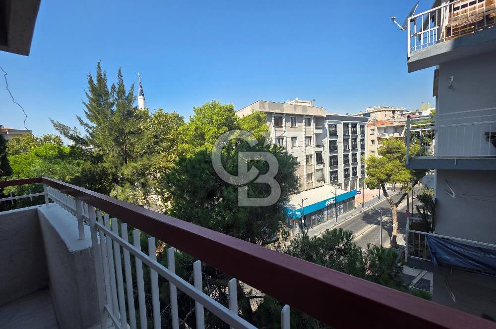 Bornova Süvari Caddesinde 3+1 Kiralık Daire
