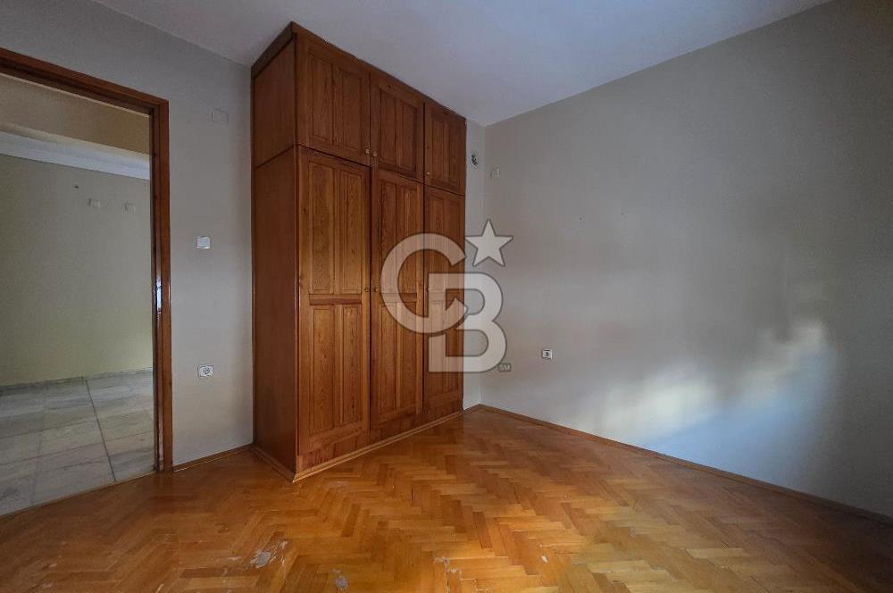 Bornova Süvari Caddesinde 3+1 Kiralık Daire