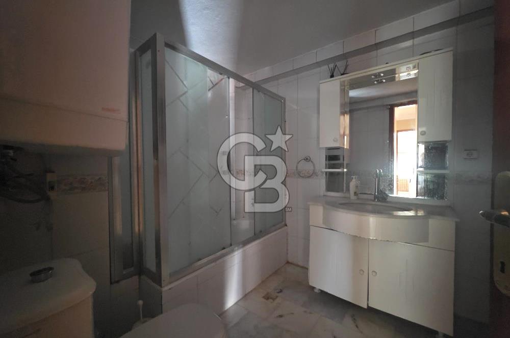 Bornova Süvari Caddesinde 3+1 Kiralık Daire