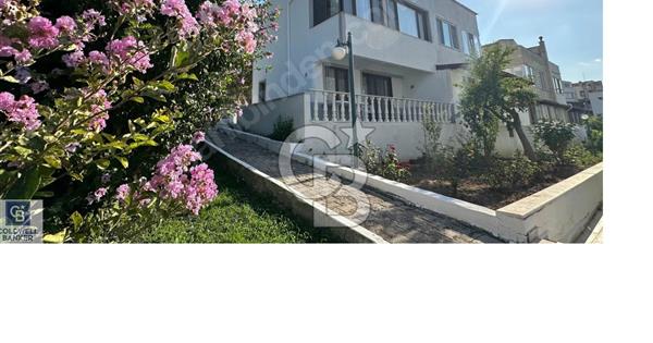Gömeç Karaağaç'ta Plaja Yürüme Mesafesinde Satılık 3+1 Yazlık - 367476