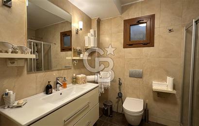 Cunda'da Denize Sıfır Özel Plajlı Lüks Villa
