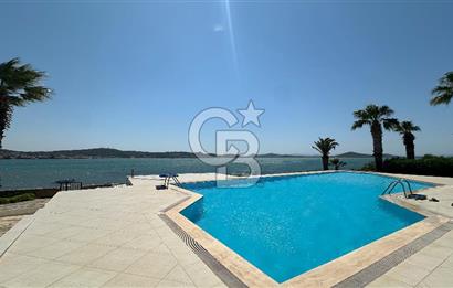 Cunda'da Denize Sıfır Özel Plajlı Lüks Villa