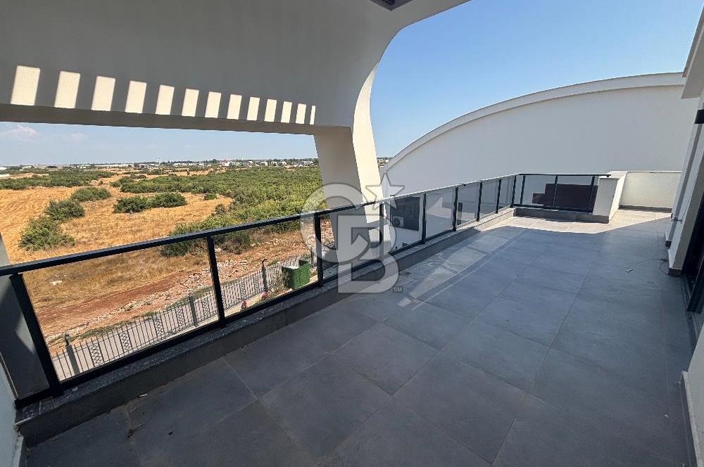 Antalya Odabaşı'nda Site İçerisinde Eşyalı Satılık Villa