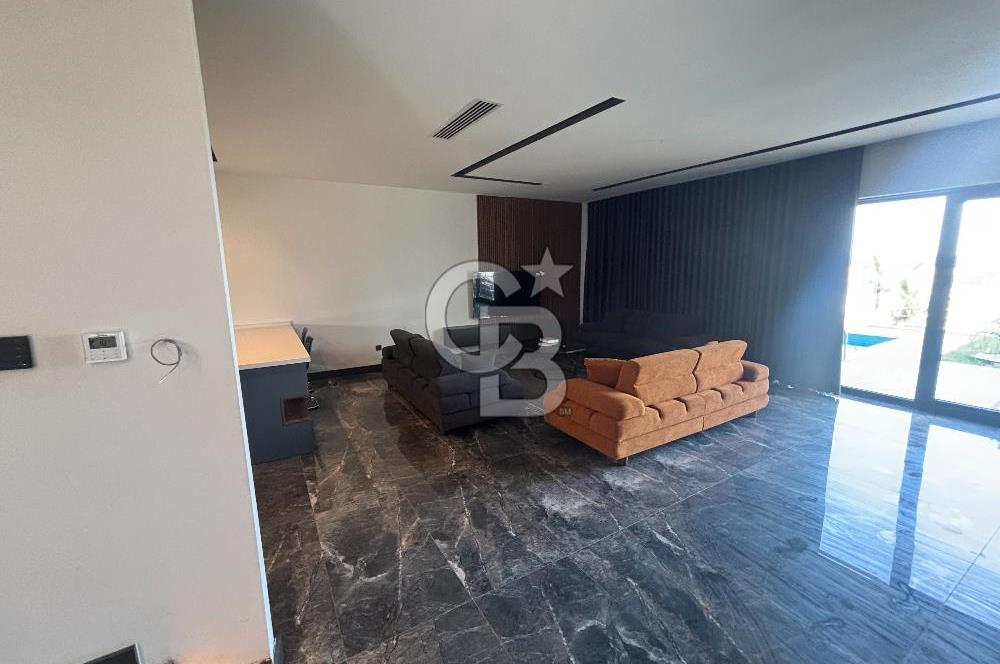 Antalya Odabaşı'nda Site İçerisinde Eşyalı Satılık Villa