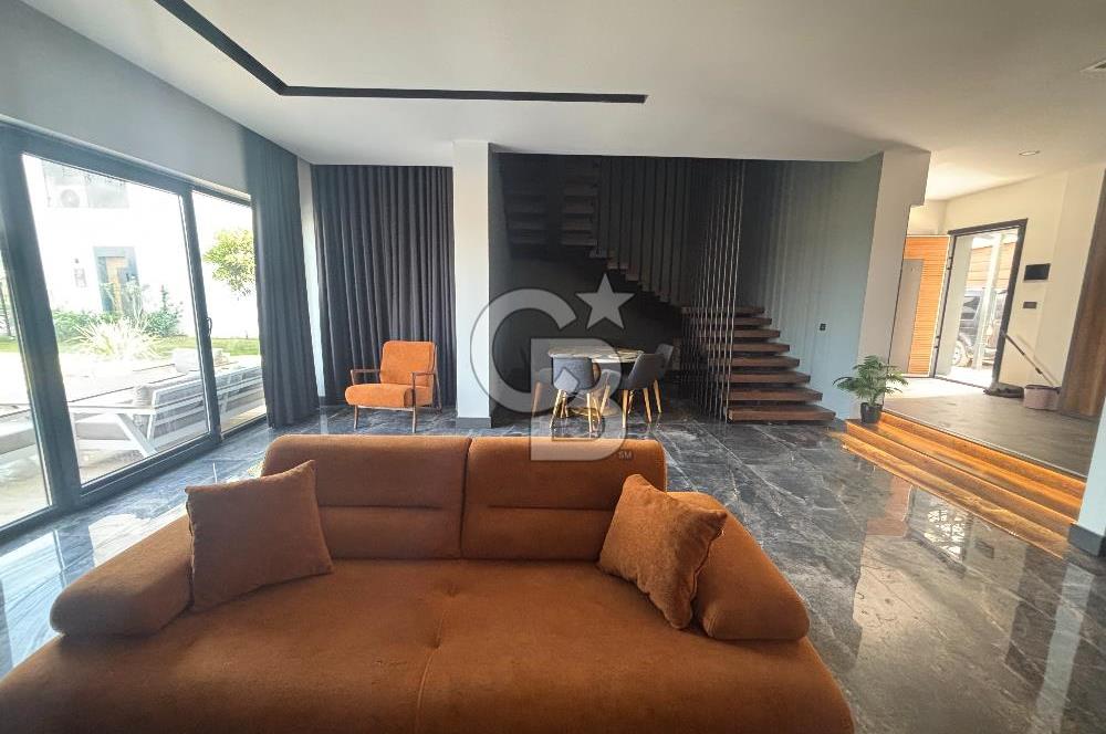 Antalya Odabaşı'nda Site İçerisinde Eşyalı Satılık Villa