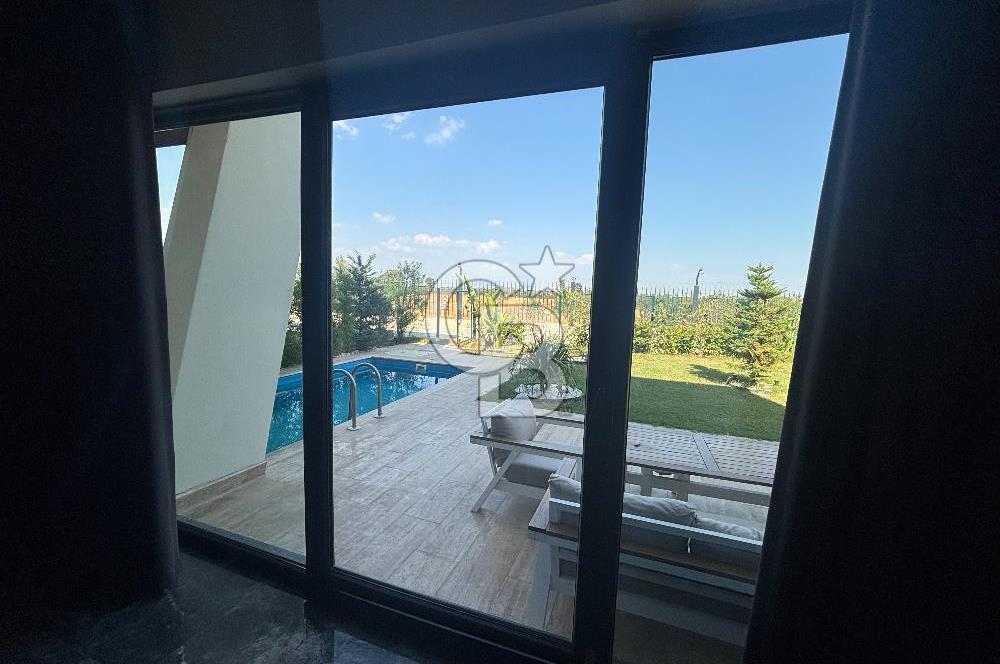 Antalya Odabaşı'nda Site İçerisinde Eşyalı Satılık Villa